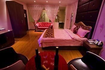 Yuxi Hongyuan Star Hotel Екстер'єр фото